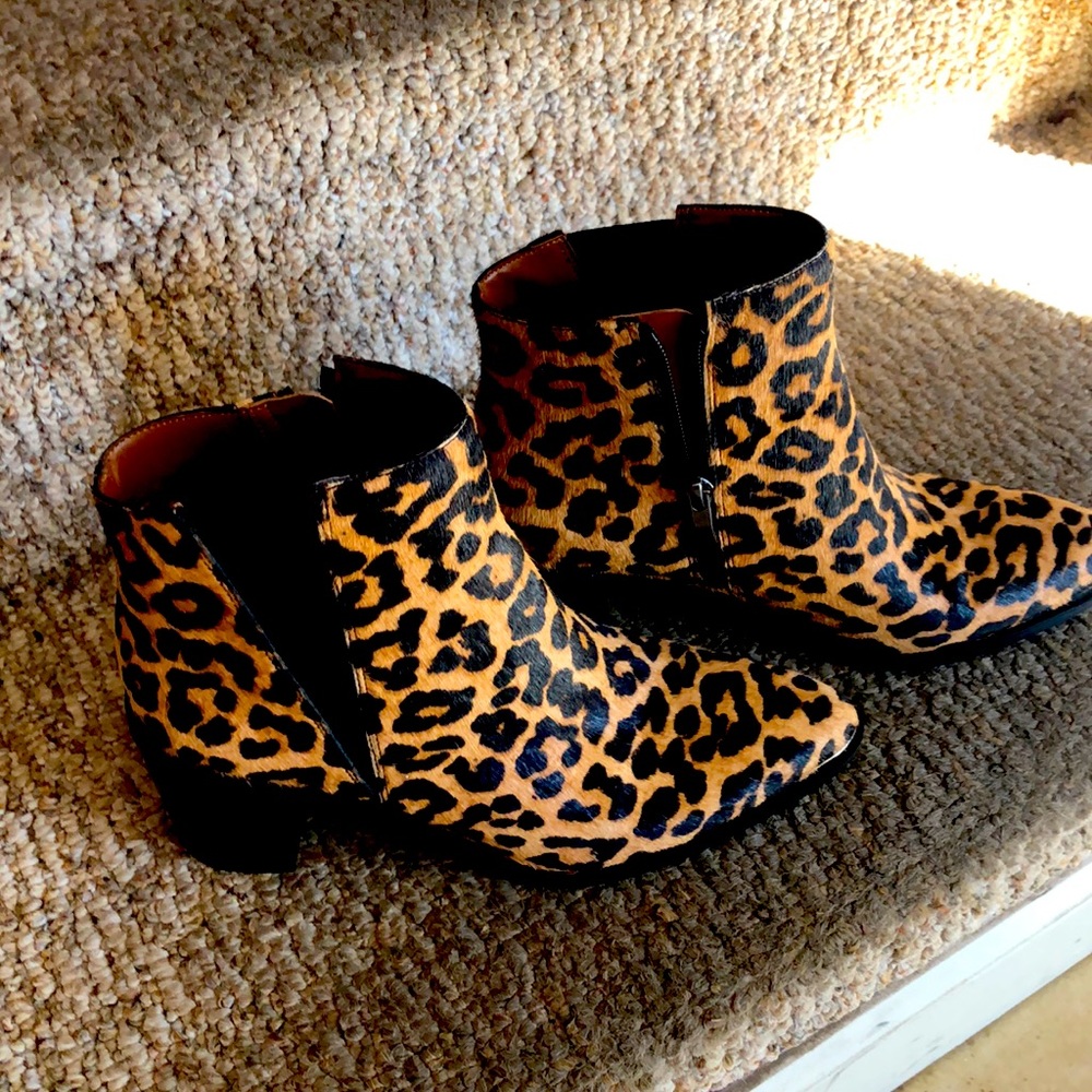 LEOPARD BOOTIES!!